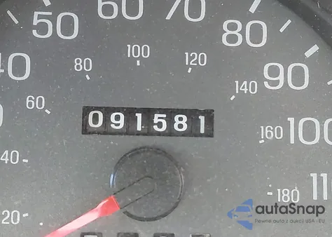 2005 Mercury Grand Marquis Ls/Lse from USA, damaged, VIN 2MEFM75W85X660749